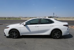 2021 Toyota Camry - Thumbnail 11