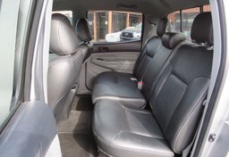 2015 Toyota Tacoma - Thumbnail 22