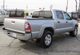 2015 Toyota Tacoma - Thumbnail 6