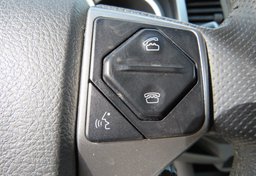 2015 Toyota Tacoma - Thumbnail 32