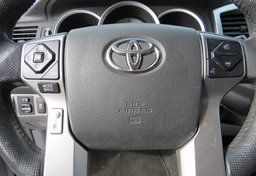 2015 Toyota Tacoma - Thumbnail 30