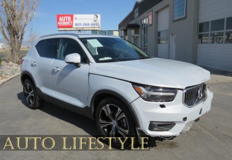 Picture of 2020 Volvo XC40