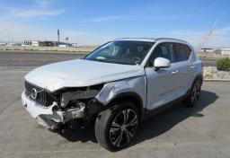 2020 Volvo XC40 - Thumbnail 2