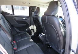 2020 Volvo XC40 - Thumbnail 29