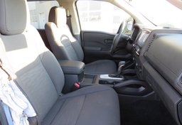 2022 Nissan Frontier - Thumbnail 30