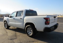 2022 Nissan Frontier - Thumbnail 8