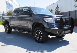 2015 Toyota Tundra 4WD Truck - Thumbnail 3