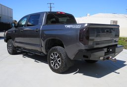 2015 Toyota Tundra 4WD Truck - Thumbnail 10