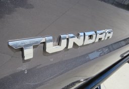 2015 Toyota Tundra 4WD Truck - Thumbnail 23