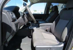 2015 Toyota Tundra 4WD Truck - Thumbnail 29