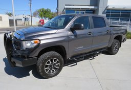 2015 Toyota Tundra 4WD Truck - Thumbnail 2