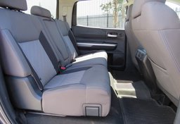 2015 Toyota Tundra 4WD Truck - Thumbnail 34