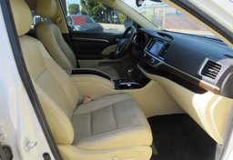 2015 Toyota Highlander - Thumbnail 28