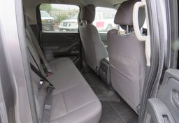 2022 Nissan Frontier - Thumbnail 26