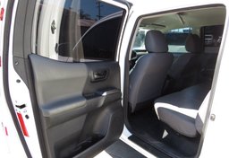 2017 Toyota Tacoma - Thumbnail 17