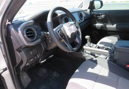 2022 Toyota Tacoma 4WD - Thumbnail 33