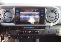 2017 Toyota Tacoma - Thumbnail 34