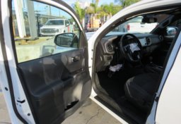 2017 Toyota Tacoma - Thumbnail 24