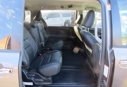 2020 Toyota Sienna - Thumbnail 26