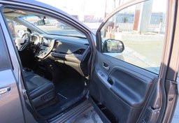 2020 Toyota Sienna - Thumbnail 20