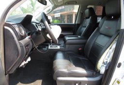 2016 Toyota Tundra 4WD Truck - Thumbnail 29