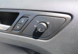 2017 Volkswagen Jetta - Thumbnail 32