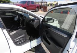 2017 Volkswagen Jetta - Thumbnail 18