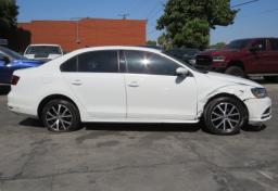 2017 Volkswagen Jetta - Thumbnail 4