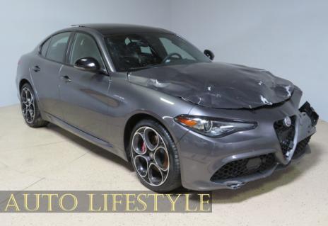 Picture of 2022 Alfa Romeo Giulia