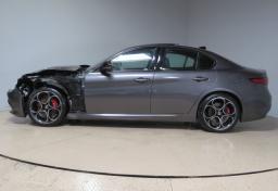 2022 Alfa Romeo Giulia - Thumbnail 6