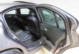 2022 Alfa Romeo Giulia - Thumbnail 25