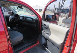 2018 Toyota Tacoma - Thumbnail 19