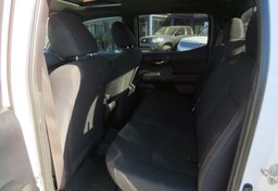 2016 Toyota Tacoma - Thumbnail 31