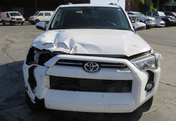 2020 Toyota 4Runner - Thumbnail 15