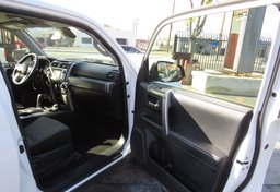 2020 Toyota 4Runner - Thumbnail 20