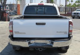 2015 Toyota Tacoma - Thumbnail 12