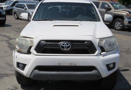 2015 Toyota Tacoma - Thumbnail 11