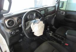 2020 Jeep Gladiator - Thumbnail 33