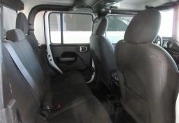 2020 Jeep Gladiator - Thumbnail 31