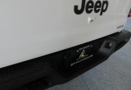 2020 Jeep Gladiator - Thumbnail 25