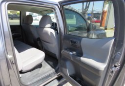 2019 Toyota Tacoma - Thumbnail 26