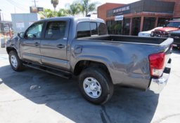 2019 Toyota Tacoma - Thumbnail 9