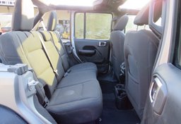 2018 Jeep Wrangler Unlimited - Thumbnail 28