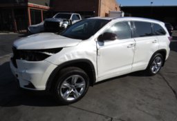 2016 Toyota Highlander - Thumbnail 3