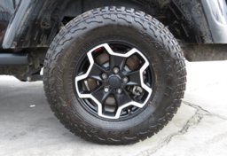 2020 Jeep Gladiator - Thumbnail 16