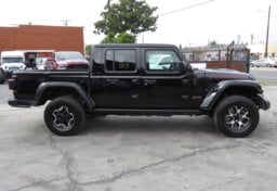 2020 Jeep Gladiator - Thumbnail 11
