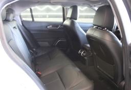 2020 Alfa Romeo Giulia Q4 - Thumbnail 35