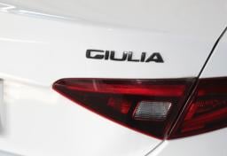 2020 Alfa Romeo Giulia Q4 - Thumbnail 21
