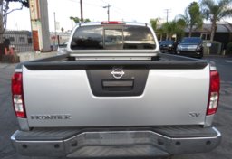 2018 Nissan Frontier - Thumbnail 12