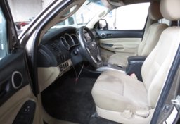 2012 Toyota Tacoma - Thumbnail 21